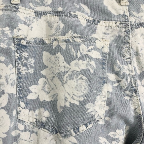 Madden Girl‎ blue white floral ultra 90’s straight cut jeans size 9 brand new - Picture 13 of 13